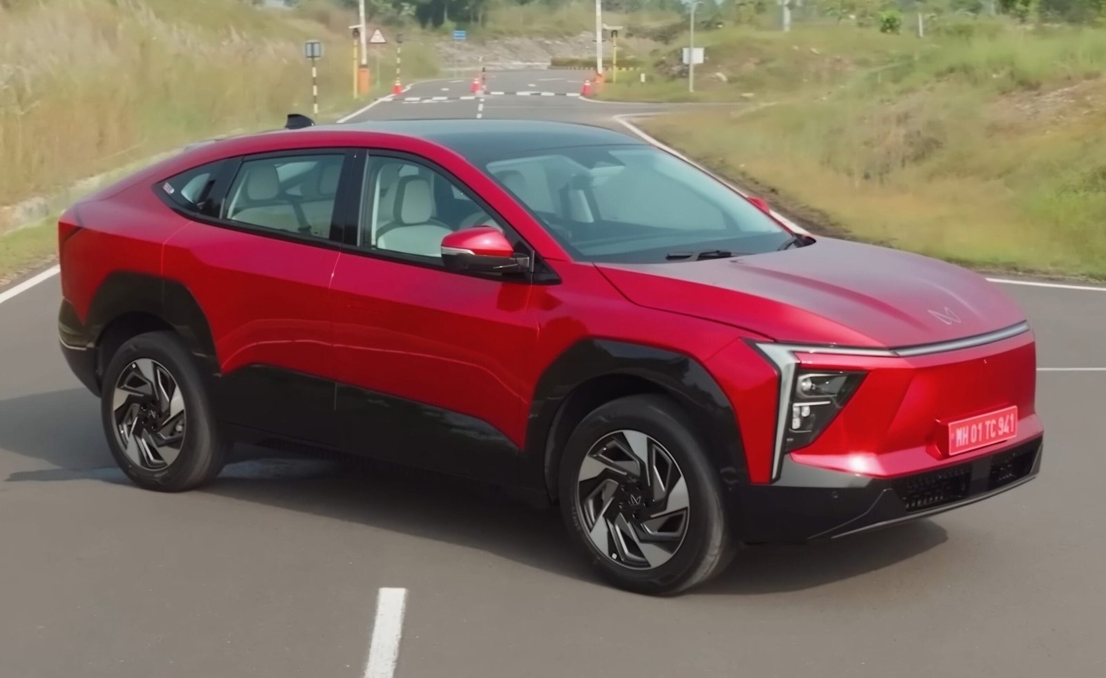 1000087434 Mahindra XUV.e9 price